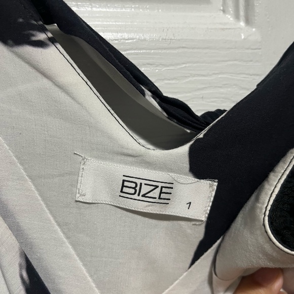 BIZE jumpsuit - Picture 3 of 4